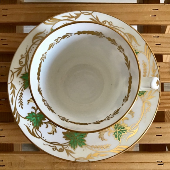 Vintage Royal Chelsea Tea cup and Saucer Set - Picture 3 of 4